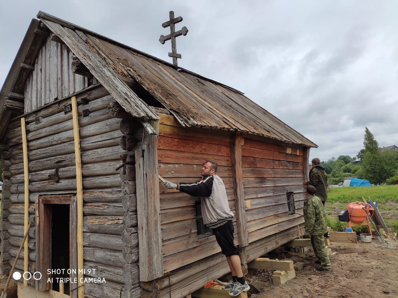Добровольцы продолжат восстановление деревянных храмов Карелии